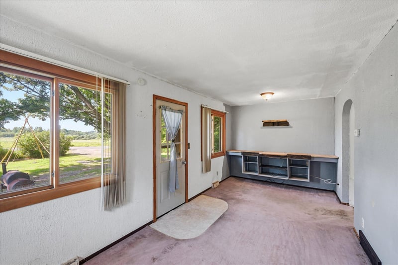 12212 283rd Ave, Princeton, MN 55371