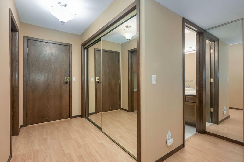 9600 Portland Ave S #311, Bloomington, MN 55420