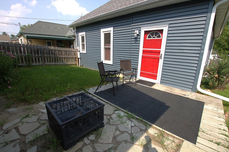 425 8th St NE, Staples, MN 56479
