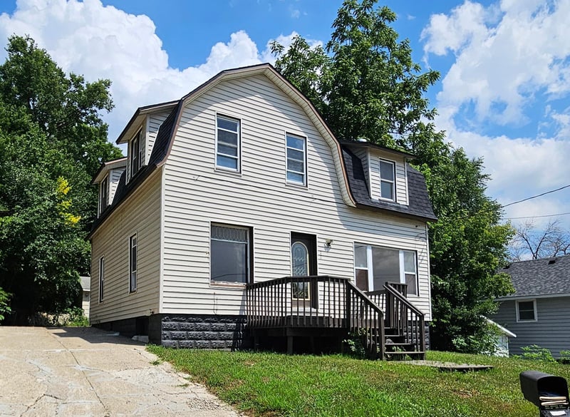 22 2nd St SE, Faribault, MN 55021