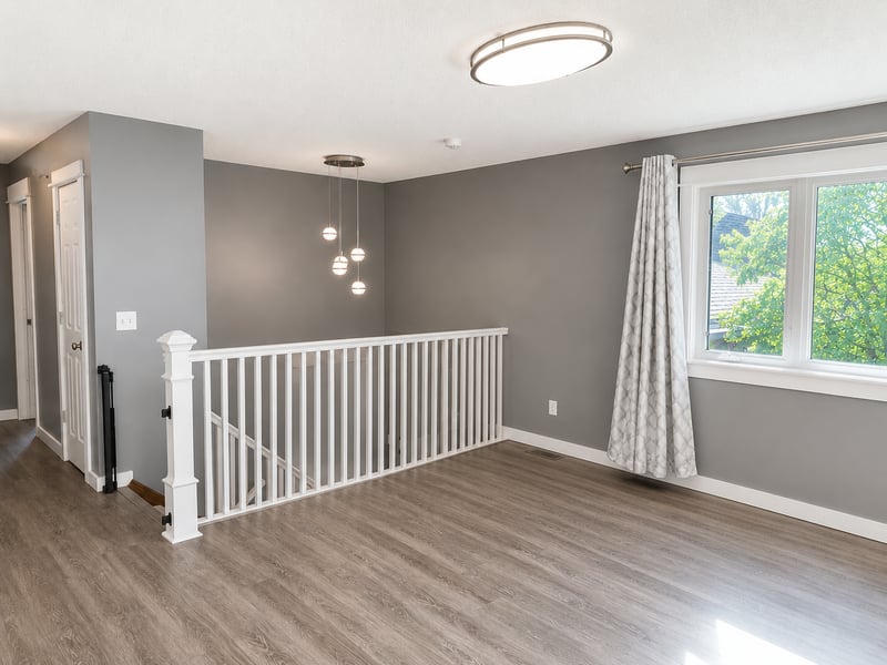 3856 Cinnabar Dr, Eagan, MN 55122