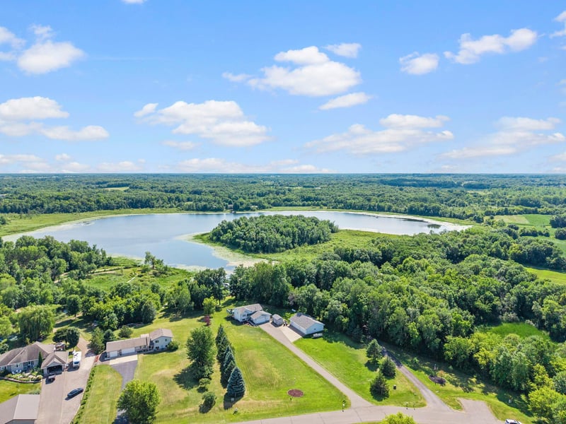 2223 Cedarbridge Ct, Harris, MN 55032