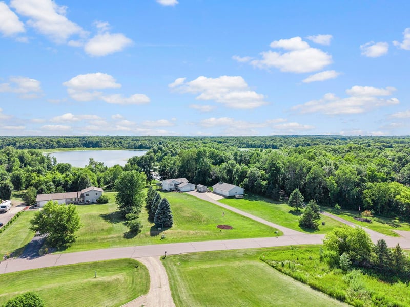 2223 Cedarbridge Ct, Harris, MN 55032