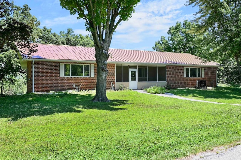 47 Marval Dr, Minnesota City, MN 55959