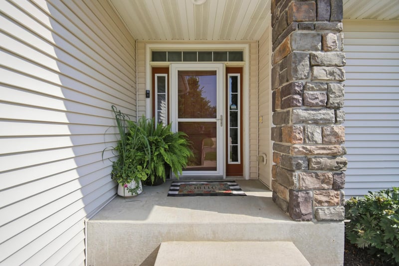 2450 Mossy Creek Dr NE, Owatonna, MN 55060