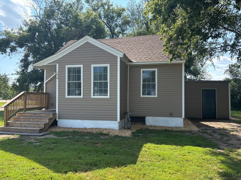 106 1st Ave SW, Eagle Bend, MN 56446