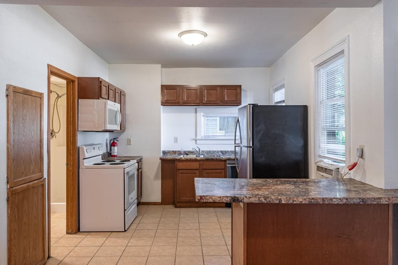 803 W 5th St, Winona, MN 55987
