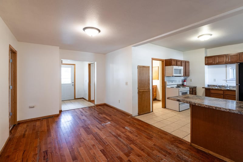 803 W 5th St, Winona, MN 55987