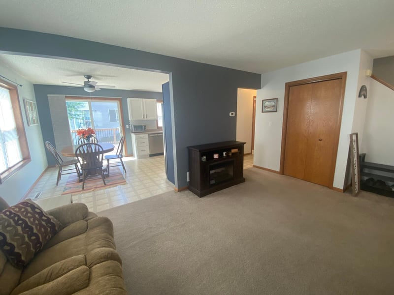 805 3rd Ave NE, Plainview, MN 55964