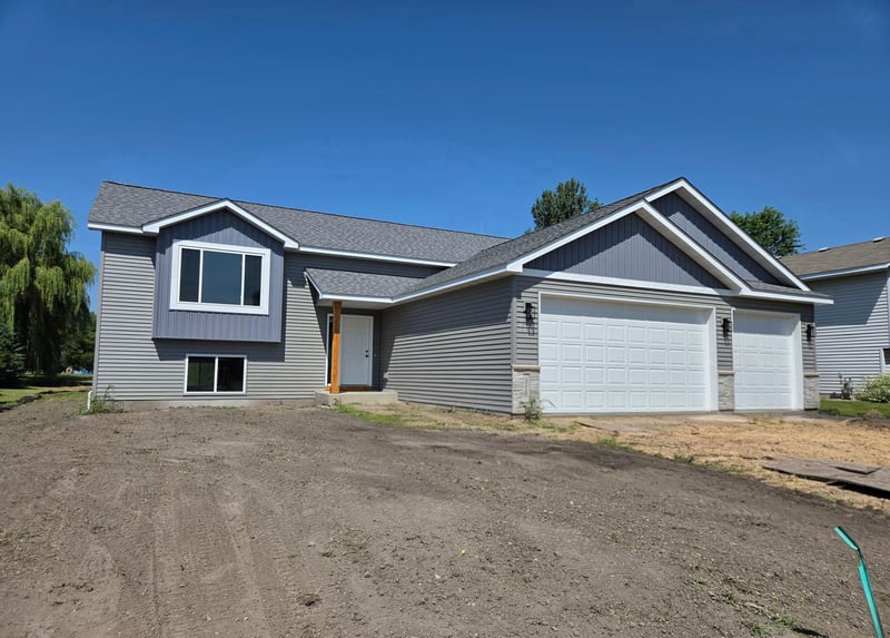 310 Gloria Ave, Green Isle, MN 55338