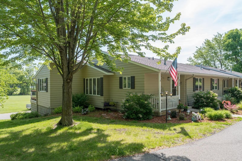 6105 Shamrock Dr, Madison Lake, MN 56063