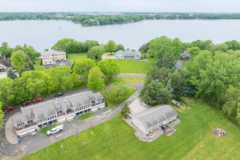 6105 Shamrock Dr, Madison Lake, MN 56063