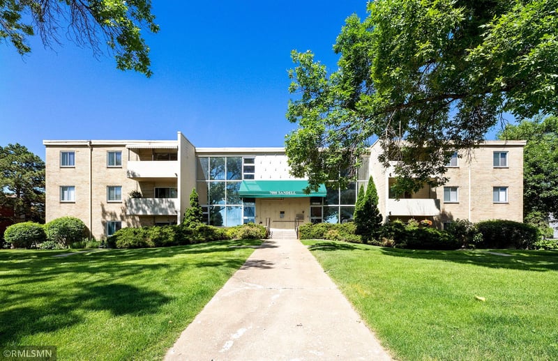 7000 Sandell Ave #16, Edina, MN 55435