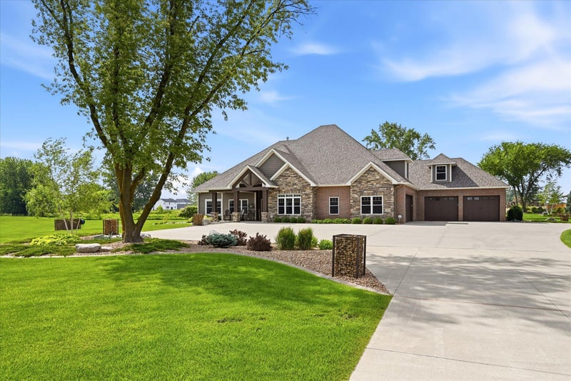 23915 Territorial Rd, Rogers, MN 55374