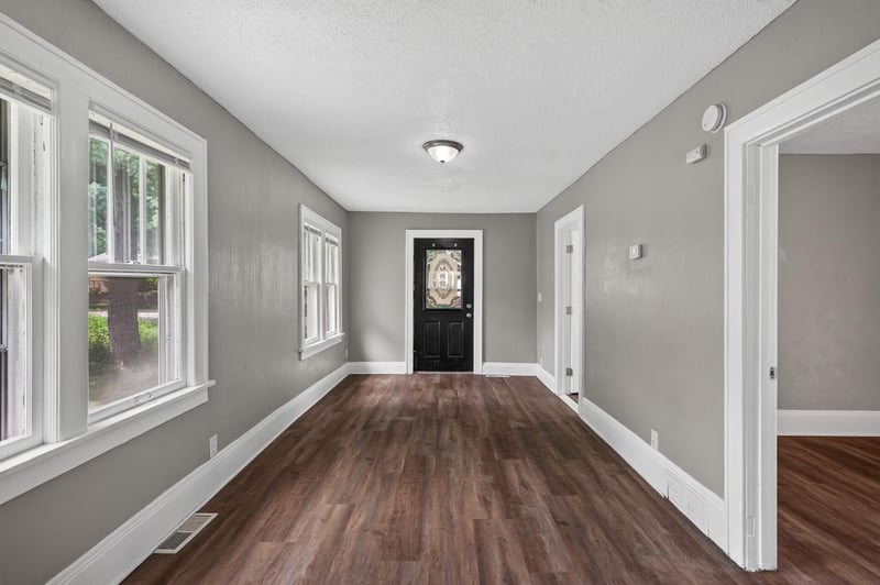 1154 Lawson Ave E, Saint Paul, MN 55106