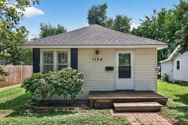 1154 Lawson Ave E, Saint Paul, MN 55106