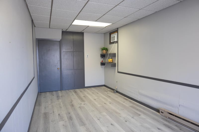 115 N Cedar St, Luverne, MN 56156