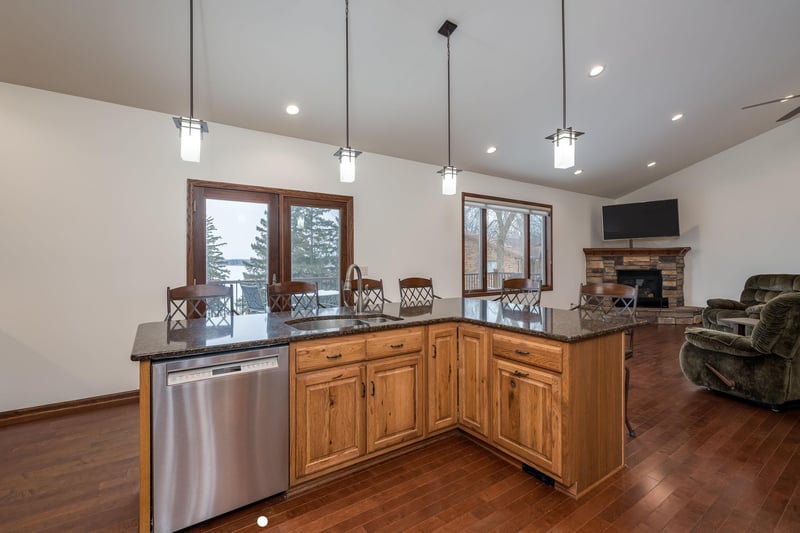 60340 Maverick Ct, Madison Lake, MN 56063