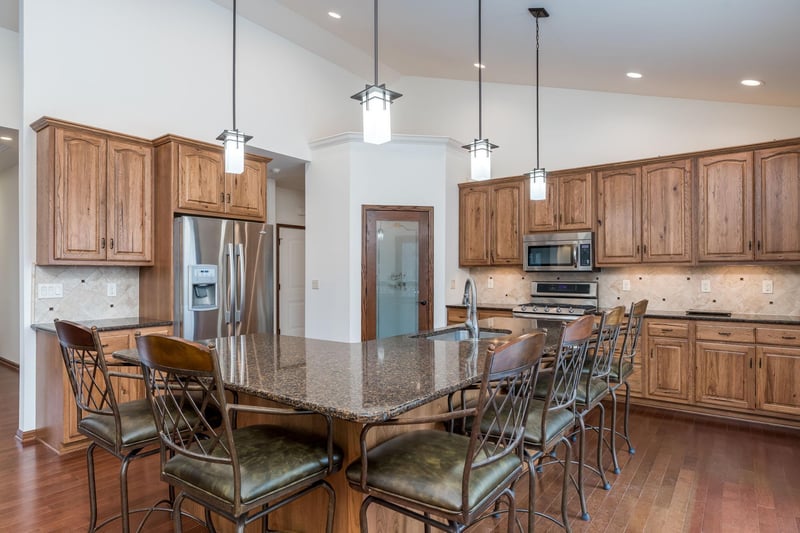 60340 Maverick Ct, Madison Lake, MN 56063
