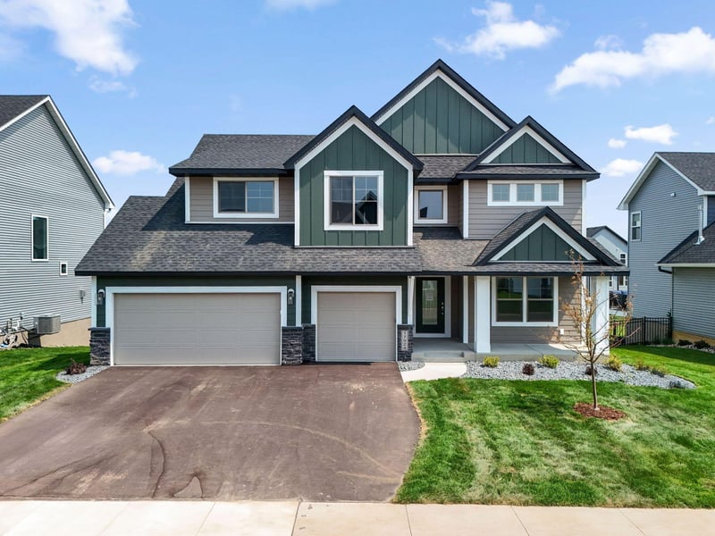 17924 Headwaters Dr, Lakeville, MN 55044