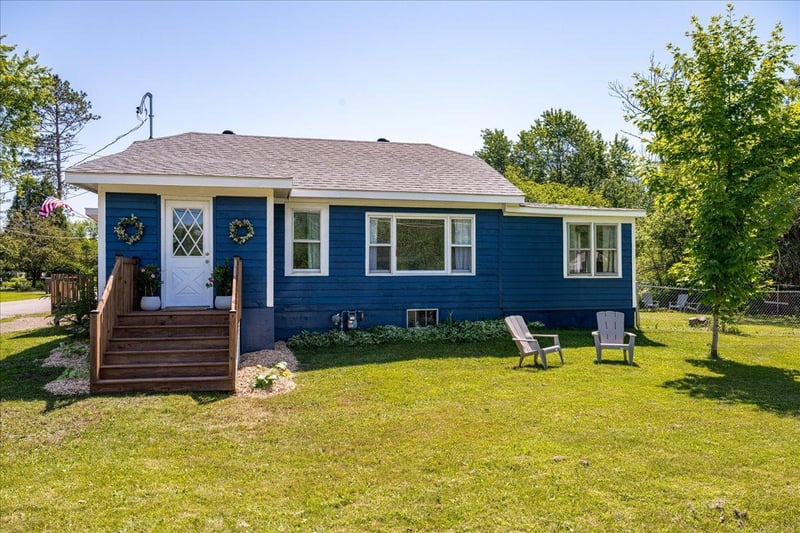 202 Ashland Ave, Carlton, MN 55718