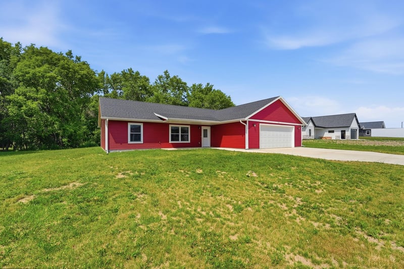 226 Greenview Ln, Miltona, MN 56354