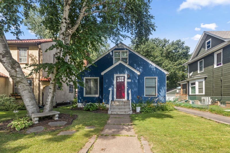 867 Delaware Ave, Saint Paul, MN 55107