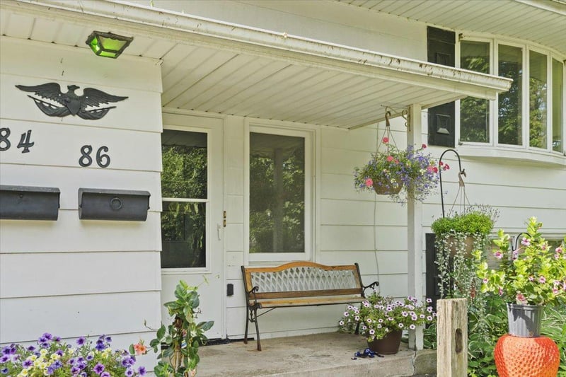 84 Logan Ave W, West Saint Paul, MN 55118
