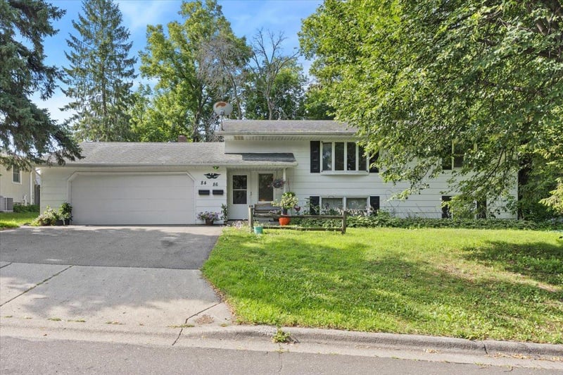 84 Logan Ave W, West Saint Paul, MN 55118