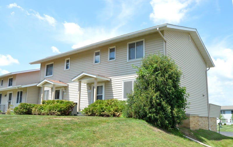 1426 Mcnally Dr #I, Winona, MN 55987
