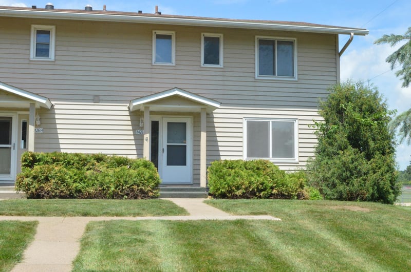 1426 Mcnally Dr #I, Winona, MN 55987