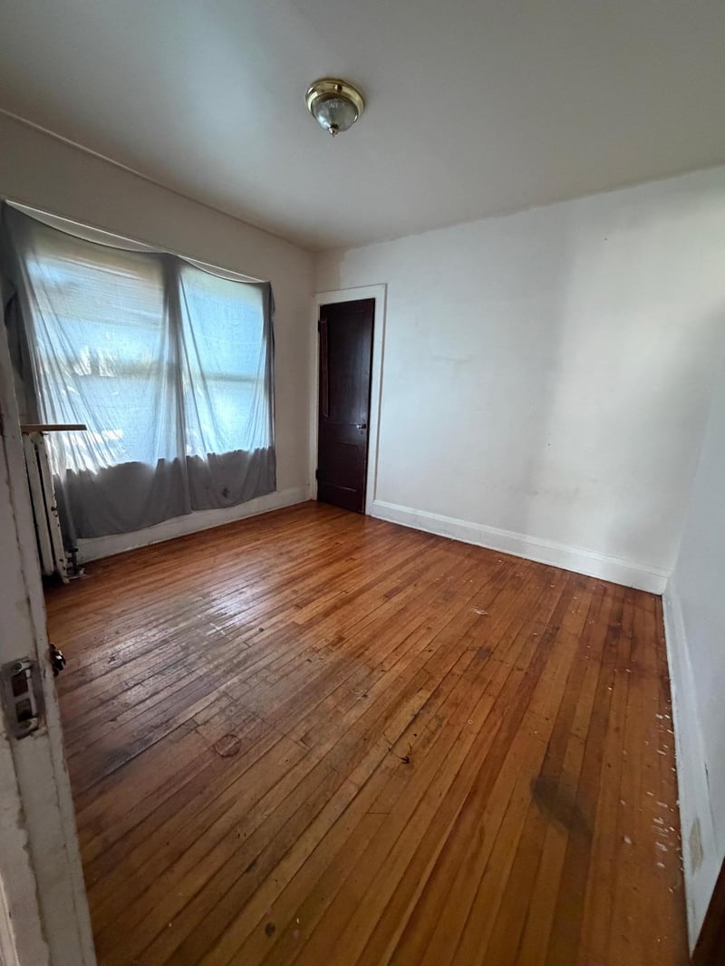 3250 Bryant Ave N, Minneapolis, MN 55412