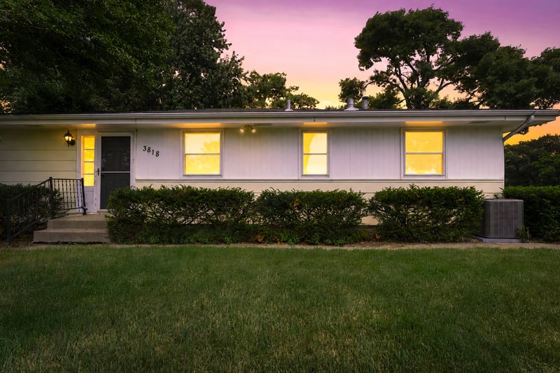 3818 W 103rd St, Bloomington, MN 55431