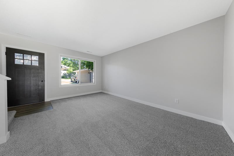 1641 Pleasant View Dr, North Mankato, MN 56003
