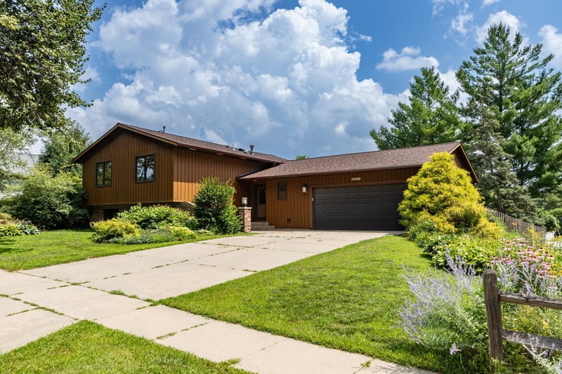 2124 Washington Ln SW, Rochester, MN 55902