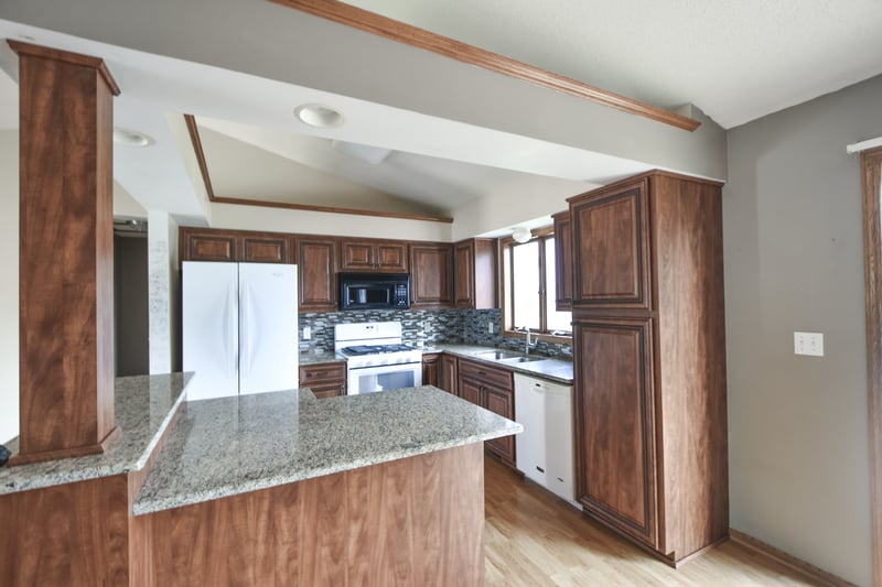 1002 W 2nd St, Zumbrota, MN 55992