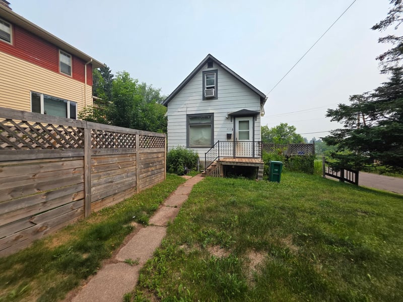 1110 N 8th Ave E, Duluth, MN 55805