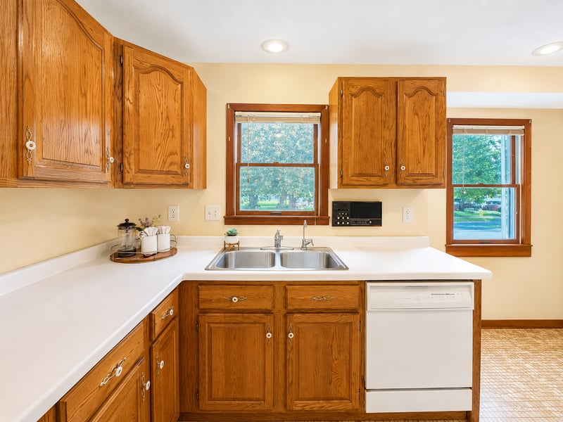 172 Charles Ave, Red Wing, MN 55066
