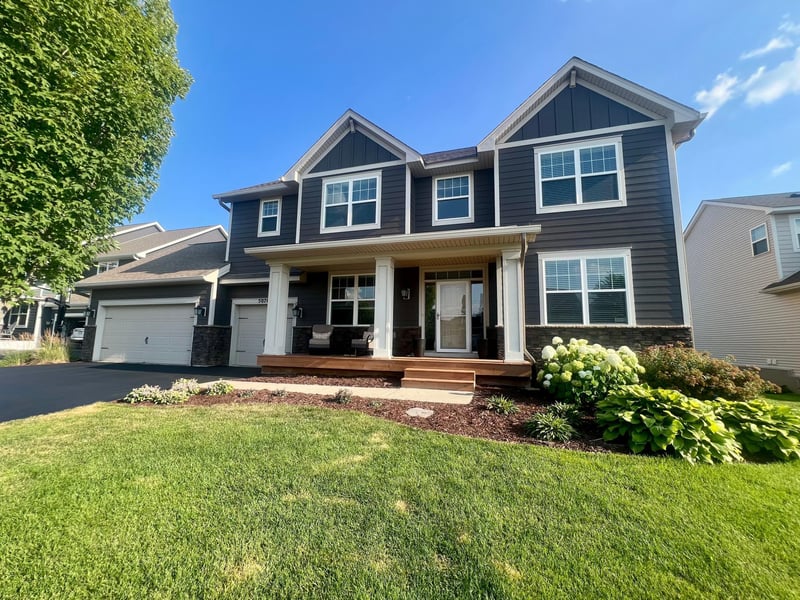 5076 151st St W, Apple Valley, MN 55124
