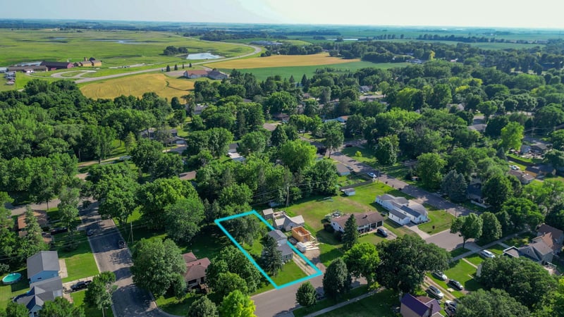 620 E Adolphus Ave, Fergus Falls, MN 56537