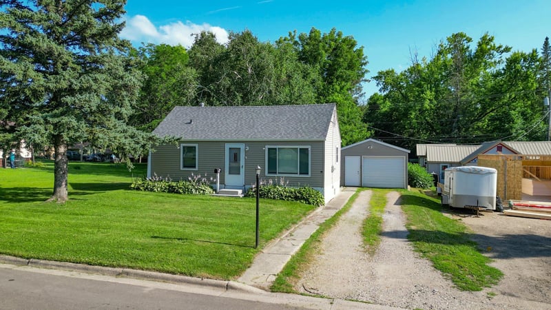 620 E Adolphus Ave, Fergus Falls, MN 56537
