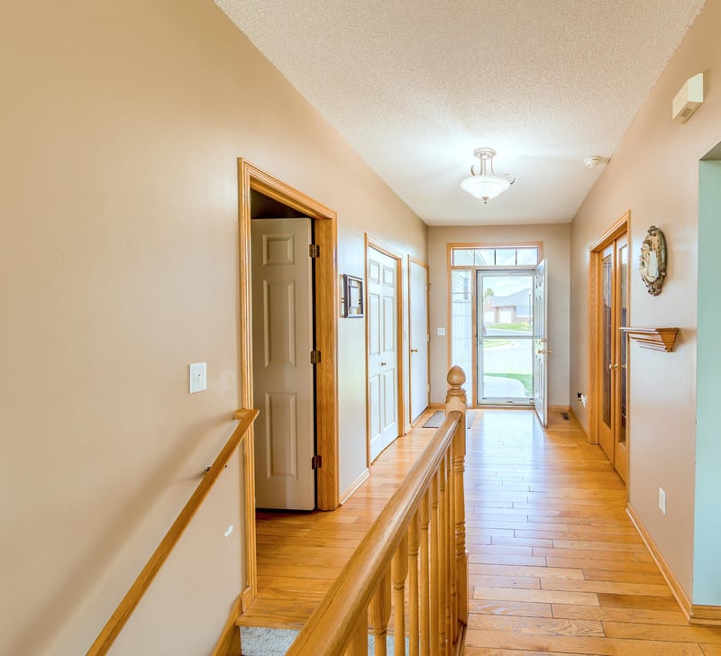 15157 Crestone Cir, Rosemount, MN 55068