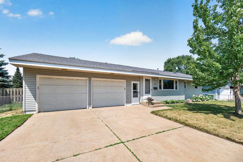 6320 Jackson St NE, Fridley, MN 55432
