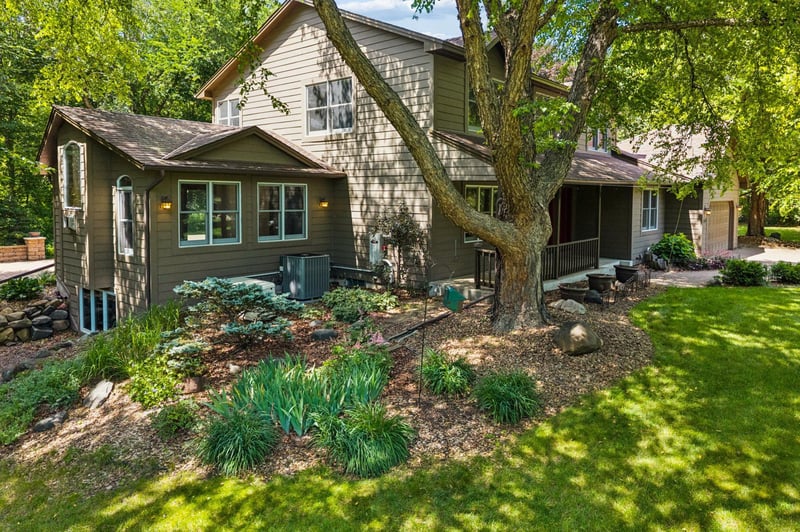 6306 Crackleberry Trl, Woodbury, MN 55129