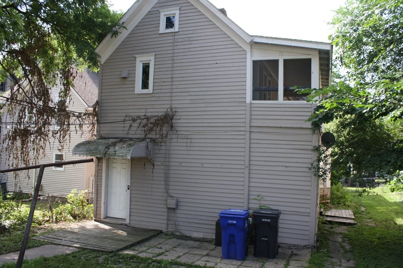 833 3rd St E, Saint Paul, MN 55106