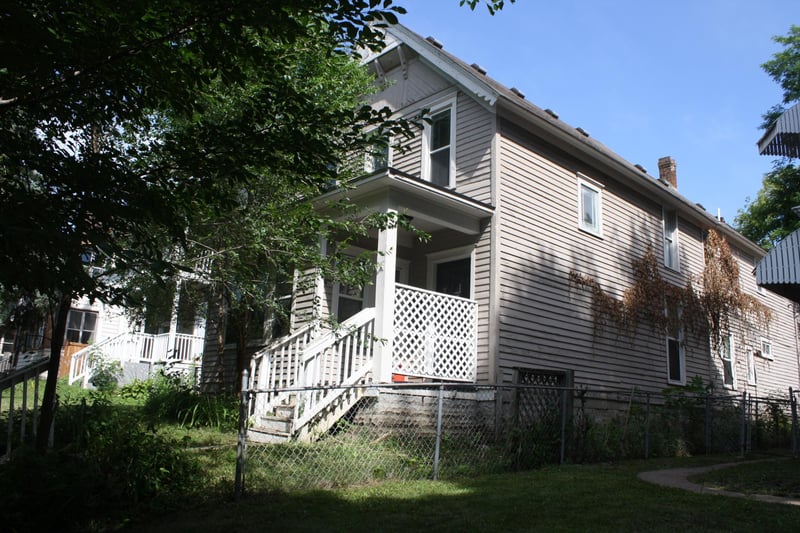 833 3rd St E, Saint Paul, MN 55106