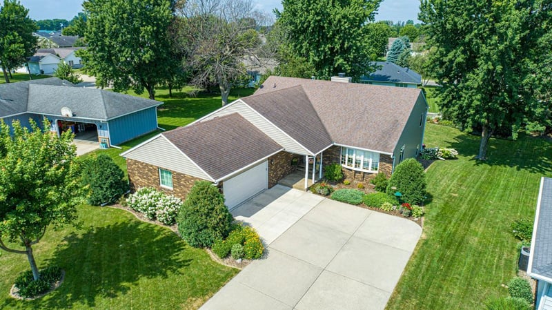 2170 Diablo Dr SE, Owatonna, MN 55060