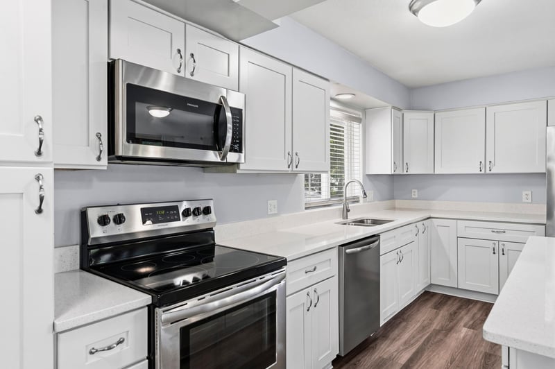 10500 Vessey Rd, Bloomington, MN 55437