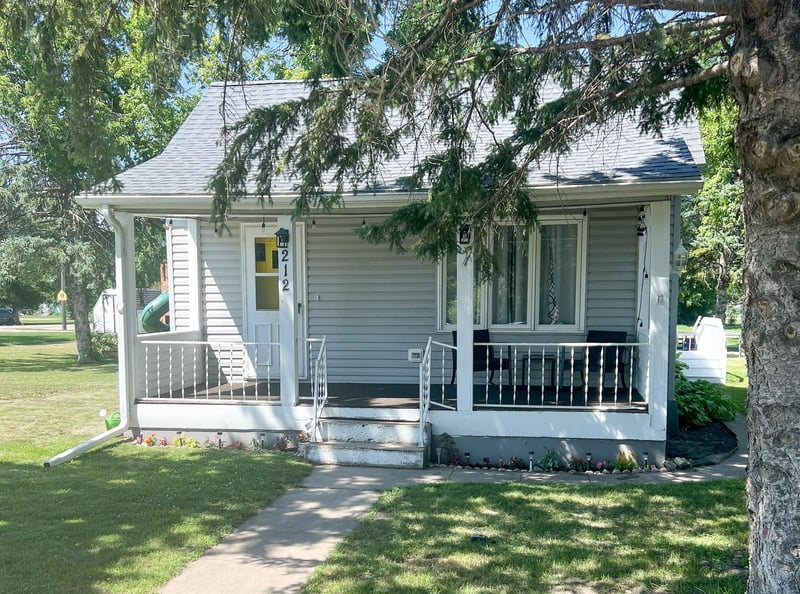 212 Norman Ave NW, Twin Valley, MN 56584