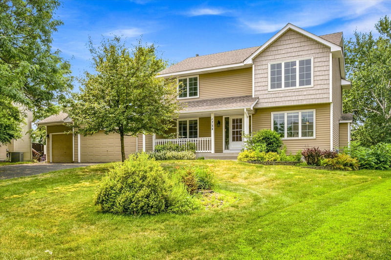 1722 Orchard Dr, Woodbury, MN 55125